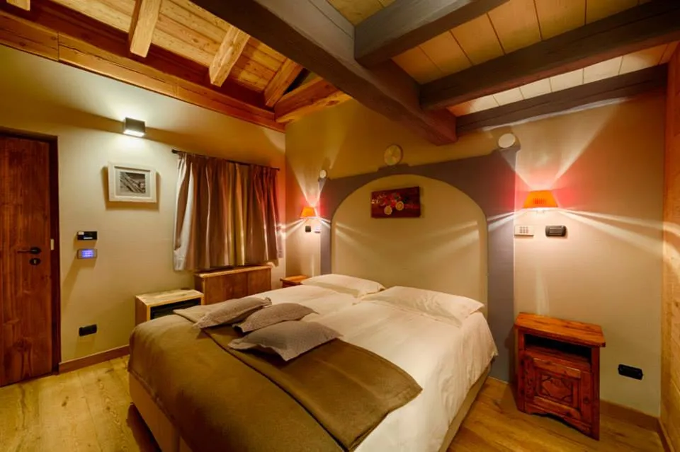 Les Plaisirs d’Antan - La Gabella - Chambres d'Hotes -Welness SPA_Jovencan_slider_image_3