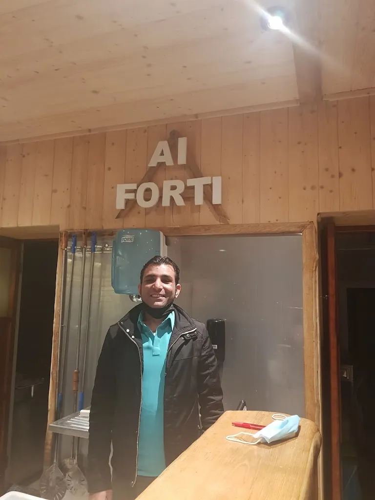 AHMAD TANVEER_Pizzeria Ai Forti_Pornassio_review