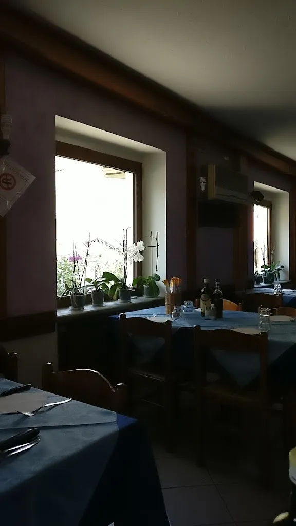 Bar Trattoria EU 'Cien Of Favre Silvano_Lassolaz_slider_image_2