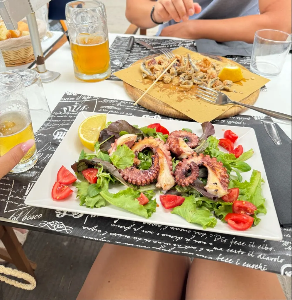 Nicolae R_La bottega del fritto Burger House_Portovenere_review