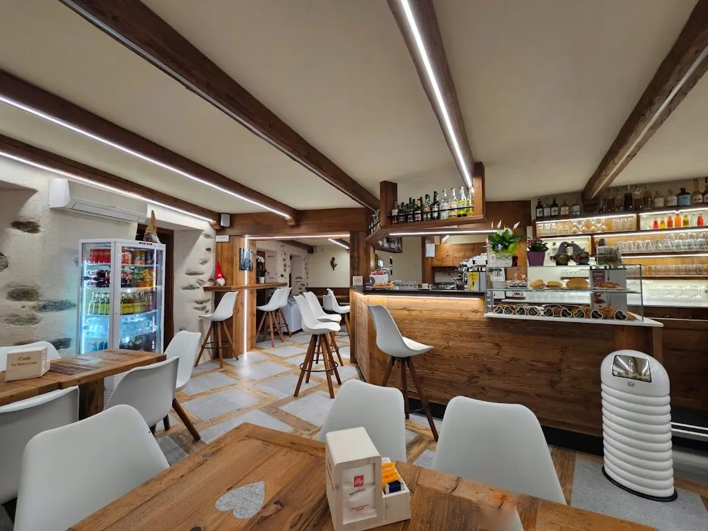 Le Petit Coin restaurant in Lillianes