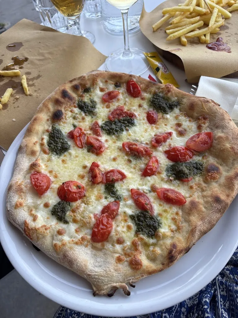 Madinabonu Sobirjonova_Paradise_Portovenere_review