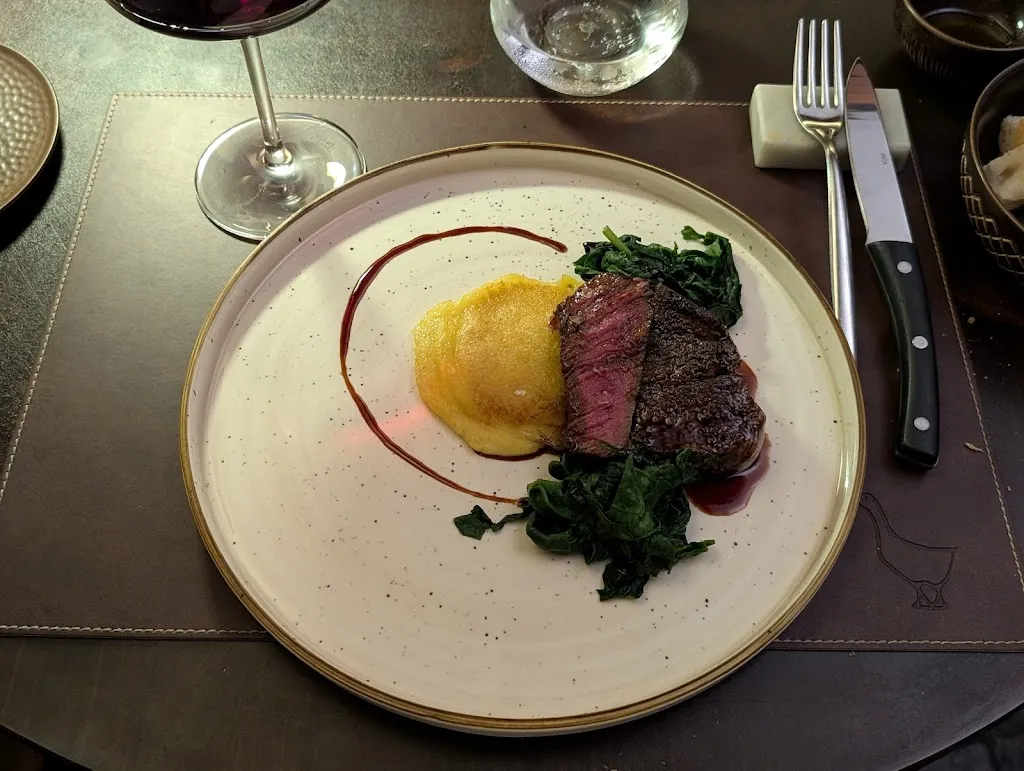 Jonathan Wiegratz_Oca Bianca_Portofino_review