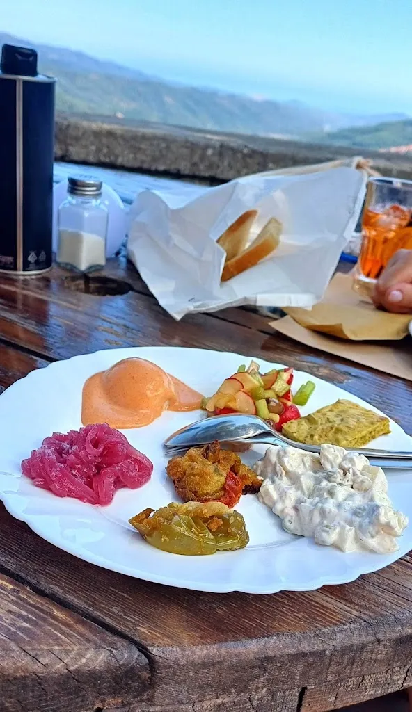 Catherine Hernaz_Osteria Vegni a vé_Prelà Castello_review