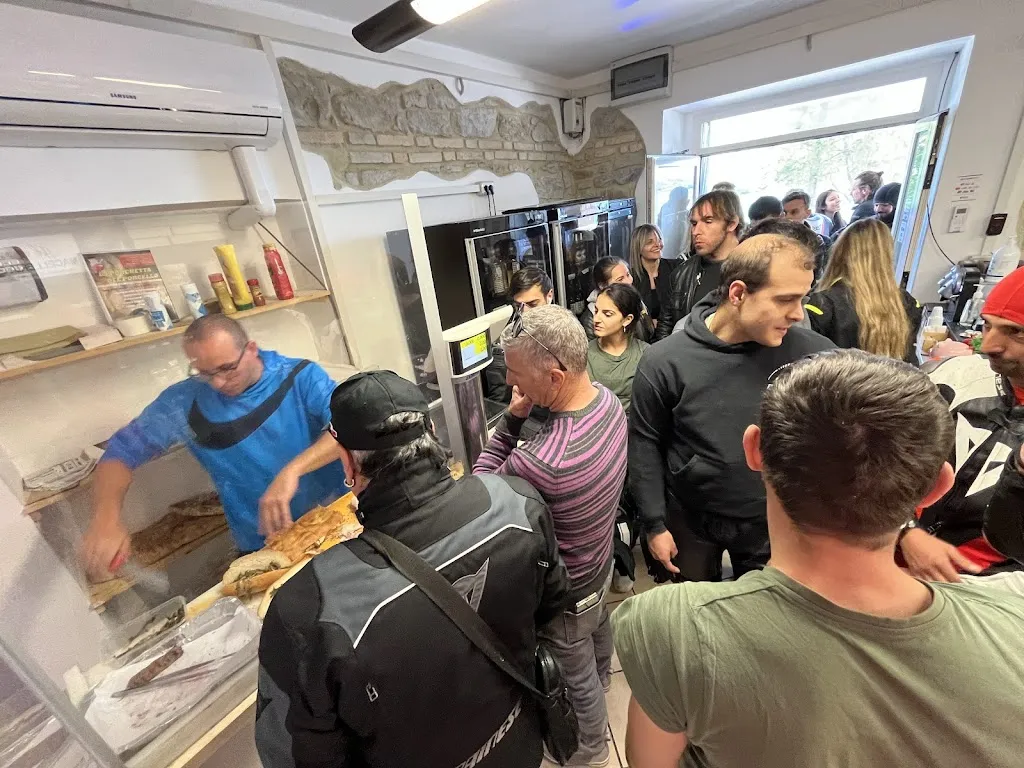 Heike Krüger_RISTORO IL PORCELLO_Campotosto_review