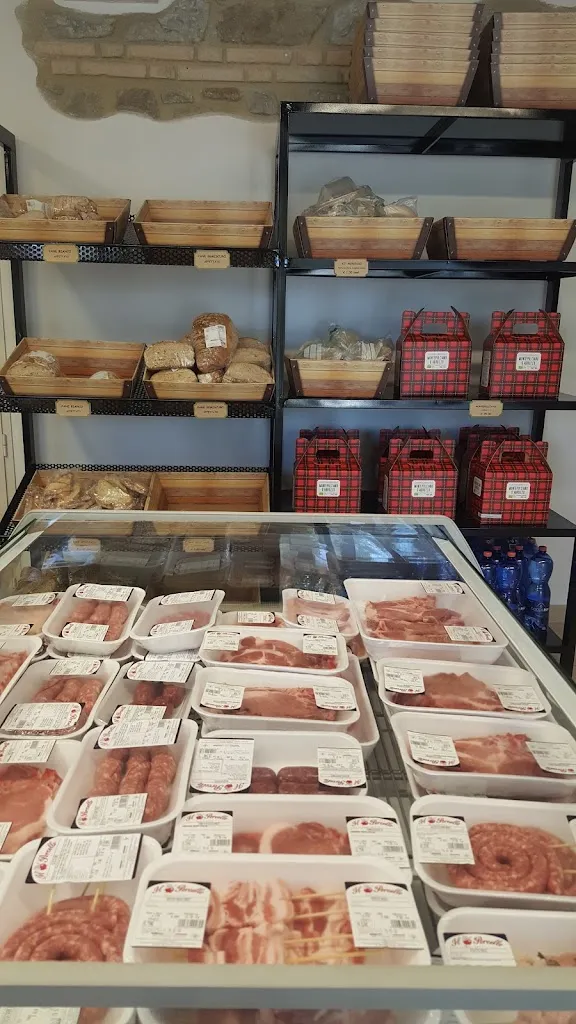 RISTORO IL PORCELLO_Campotosto_slider_image_1