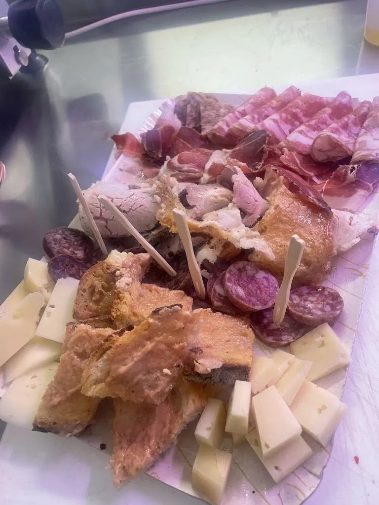 RISTORO IL PORCELLO_Campotosto_slider_image_3