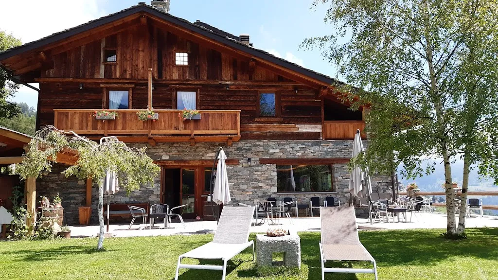 Hotel Ristorante Caprice des Neiges restaurant in Mongnod