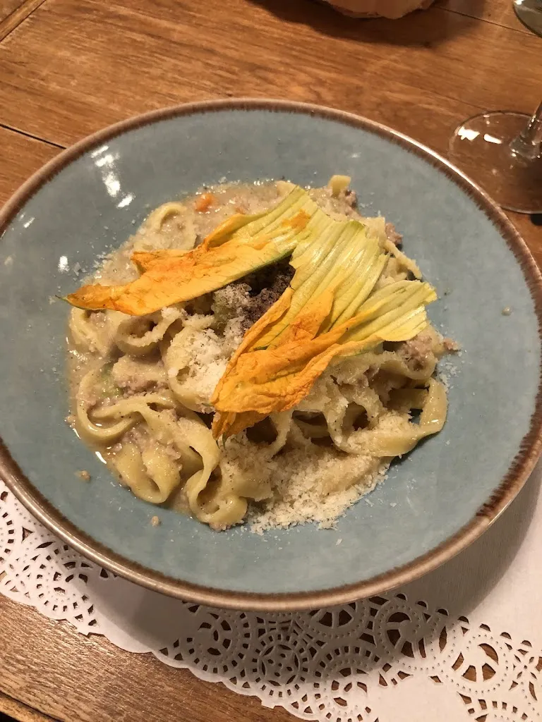 Raimond_Pupina_Prati_reseña