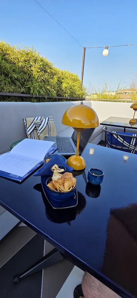 Oanh Nguyen_Paparazzo Bar & Rooftop_Prati_review