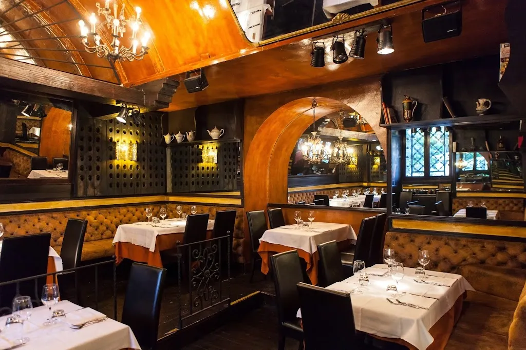 Flavio al Velavevodetto ai Quiriti_Prati_slider_image_1