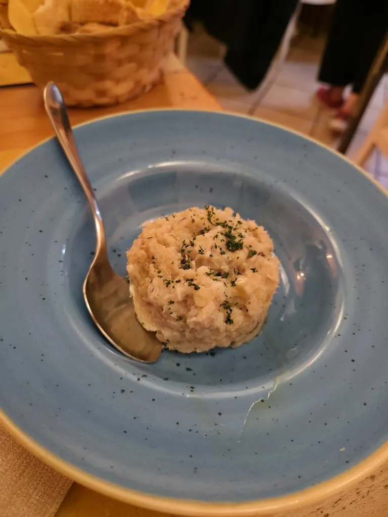 Alessio Pallattella_La Faraccia Farinata e Focaccia e Cucina Ligure_Quiliano_review