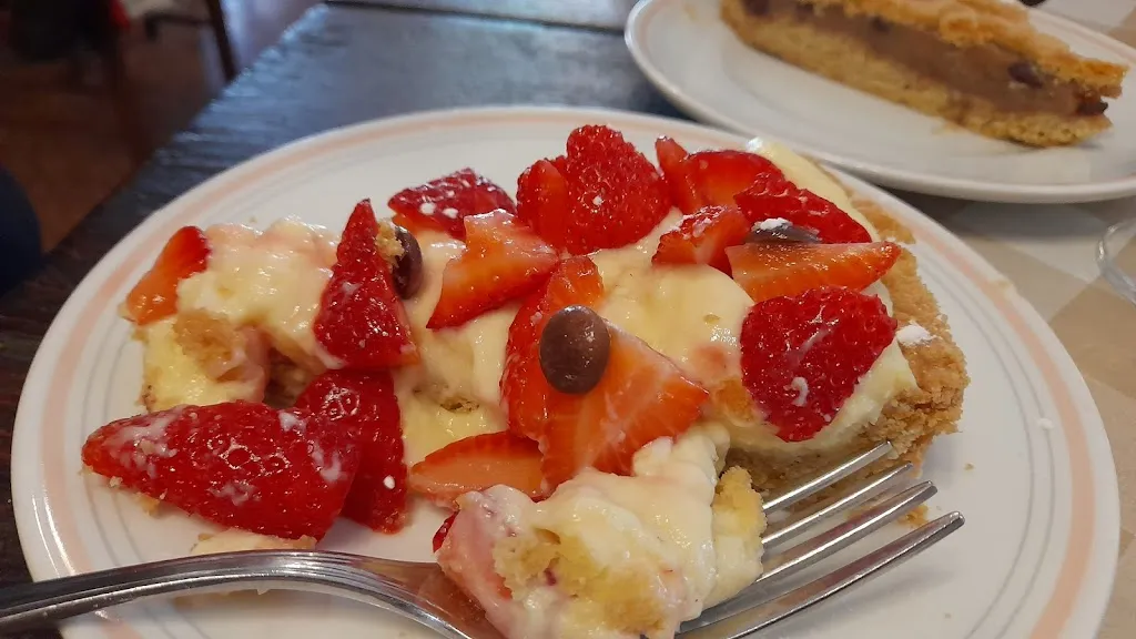 Paretin Di Cella Monica  restaurant in Rezzoaglio