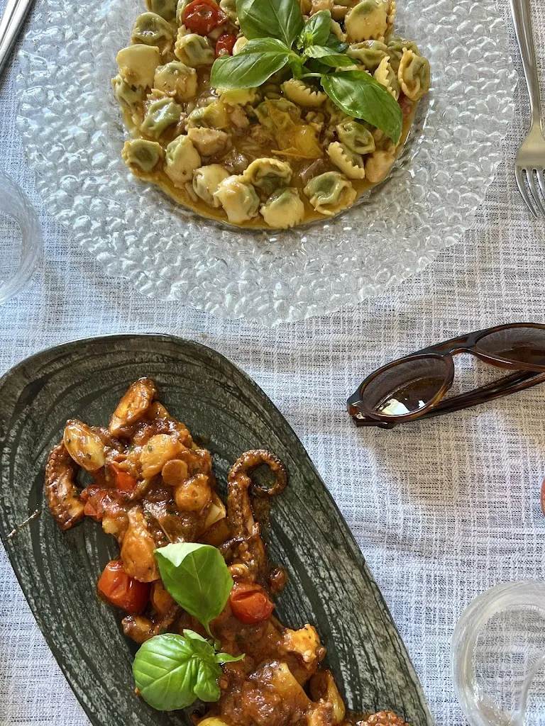 Helena Nammour_La Finestra sul Golfo_Recco_recensione