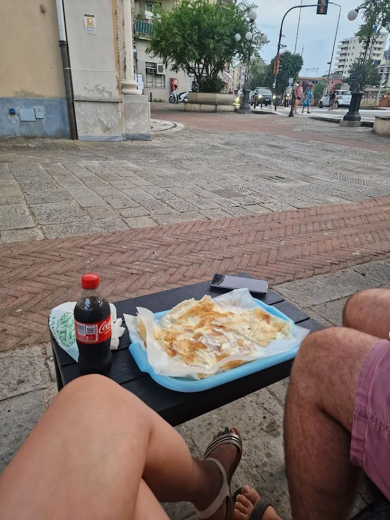 Carmen_Focaccia In Piazzetta_Recco_review