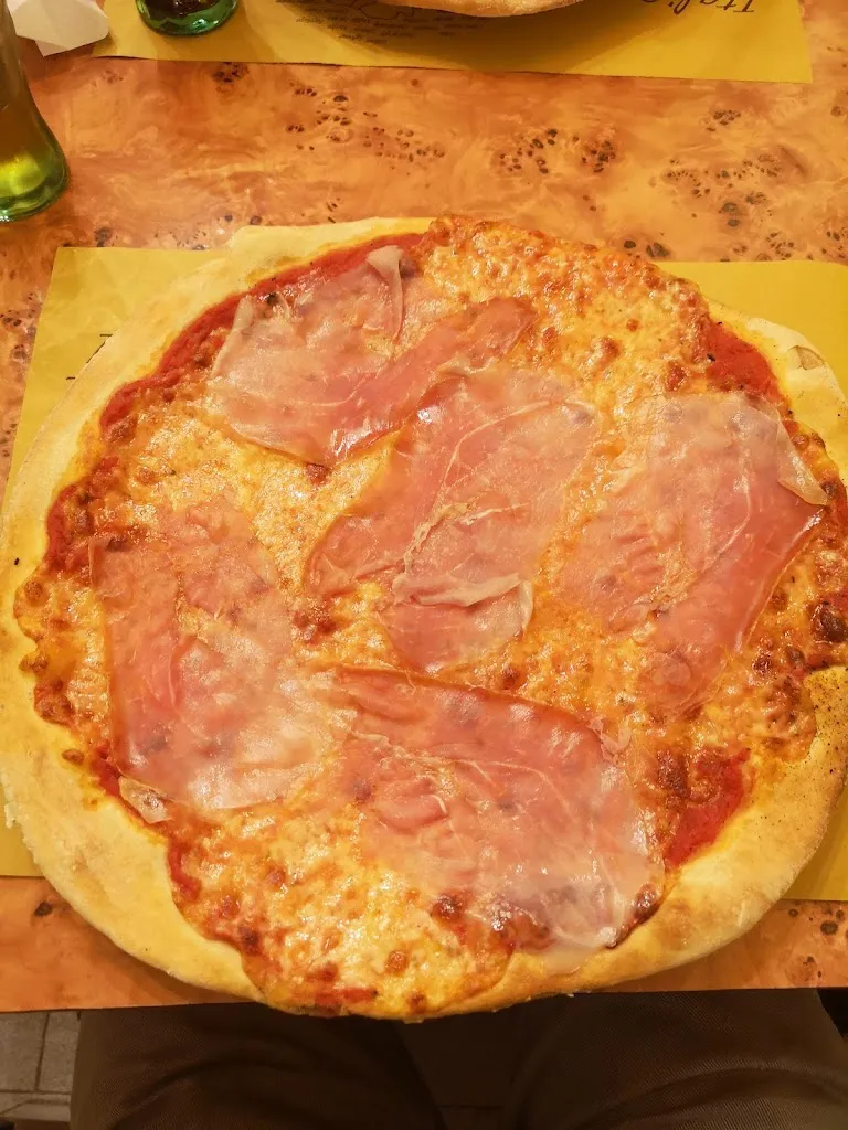 Joss Wandel_Ristorante Pizzeria Golden Hen_Riccò del Golfo_recensione