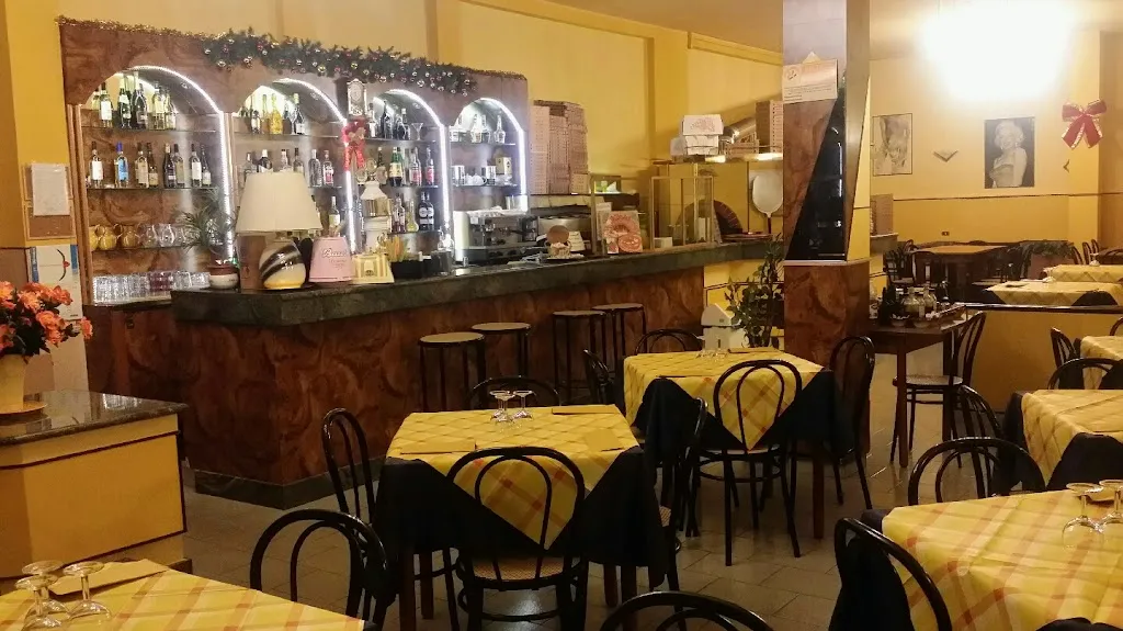 Ristorante Pizzeria Golden Hen restaurant in Riccò del Golfo