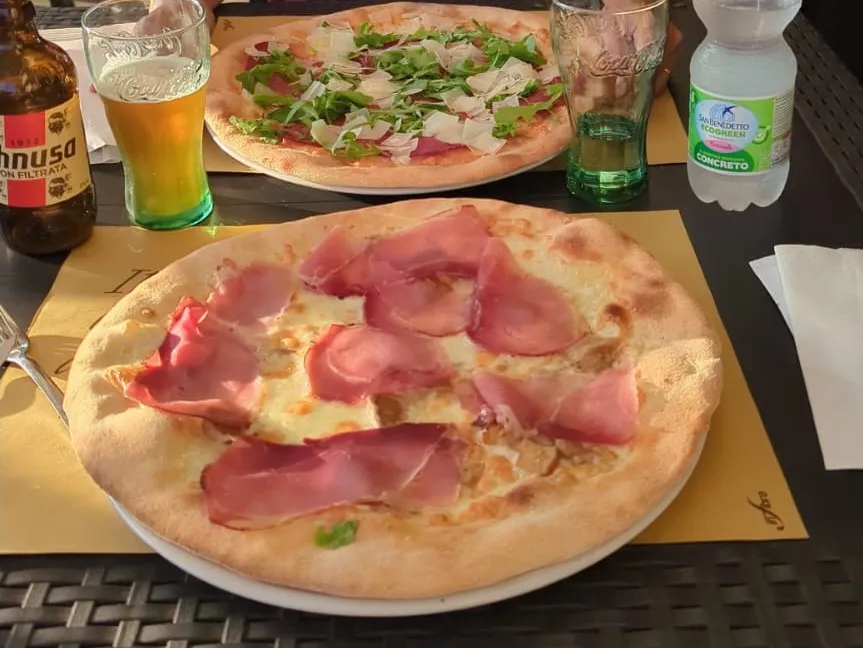 Ristorante Pizzeria Golden Hen_Riccò del Golfo_slider_image_3