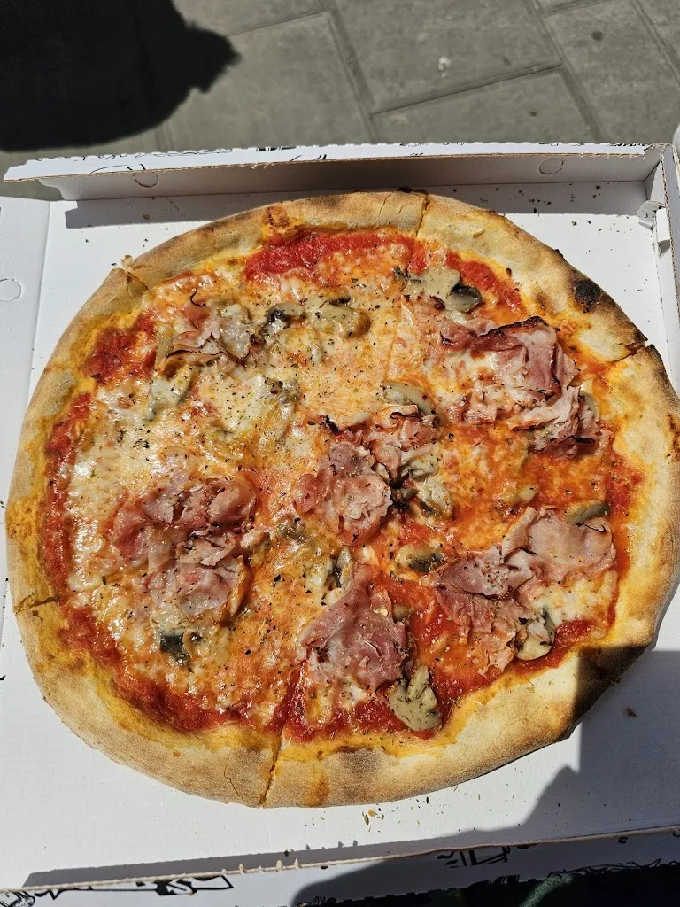 Pradip Maity_PIZZERIA KEPRIS_Riomaggiore_review