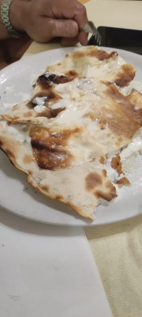 Pizzeria Trattoria Isola_Rovegno_slider_image_3