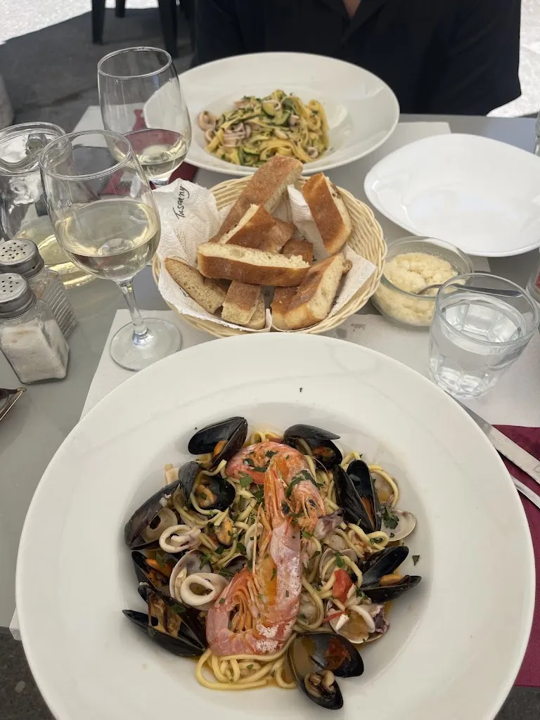 Linda Guilloux_Trattoria il Poggio_San Fedele-Lusignano_review