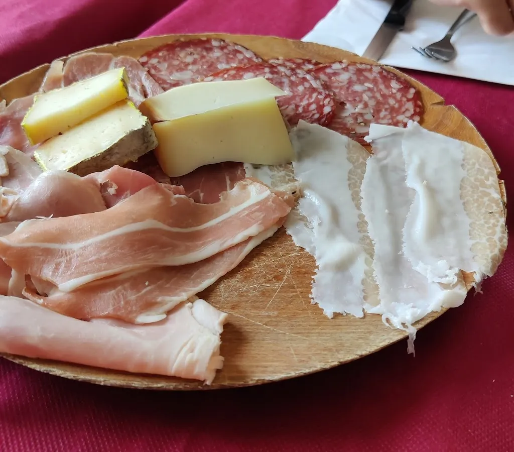 Trattoria Lo Creichen_Morgex_slider_image_2