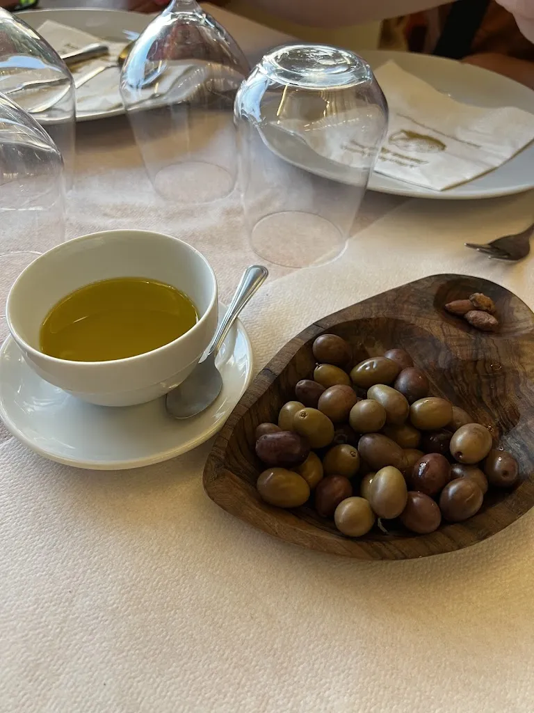 Cherry’s Life in the U.K._Cascina Rio Rocca_San Lorenzo al Mare_review