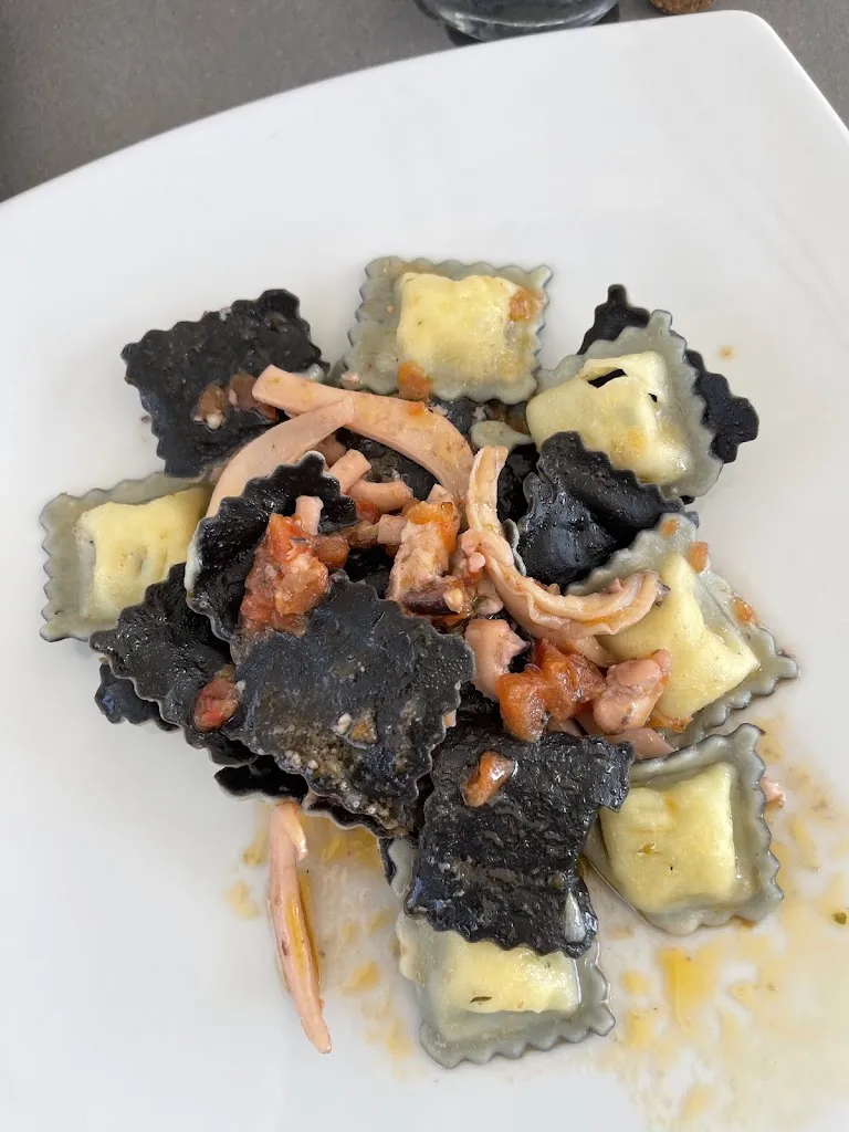 Dragos State_Caffé dei Poeti_San Terenzo_review