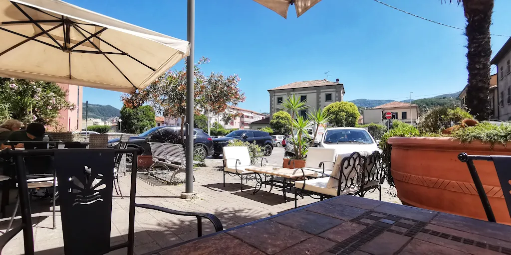 Buffet La Stazione Santo Stefano Magra restaurant in Santo Stefano di Magra