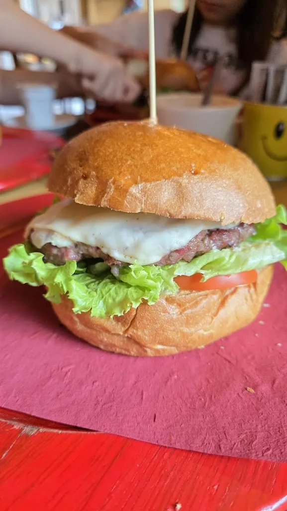 Eduard Capitan_BIKER'S PUB_Morgex_review