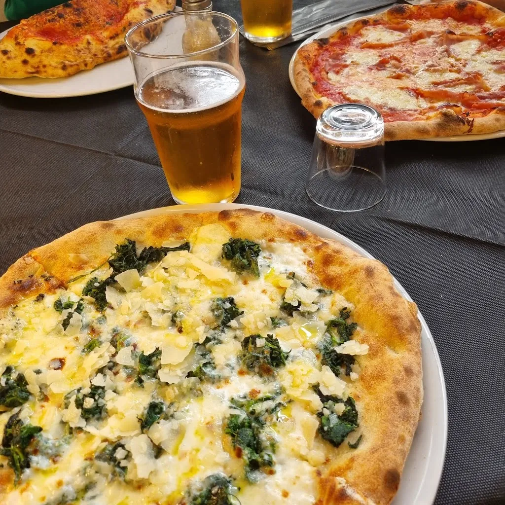 Pizzeria Mediterranea_Santo Stefano di Magra_slider_image_3