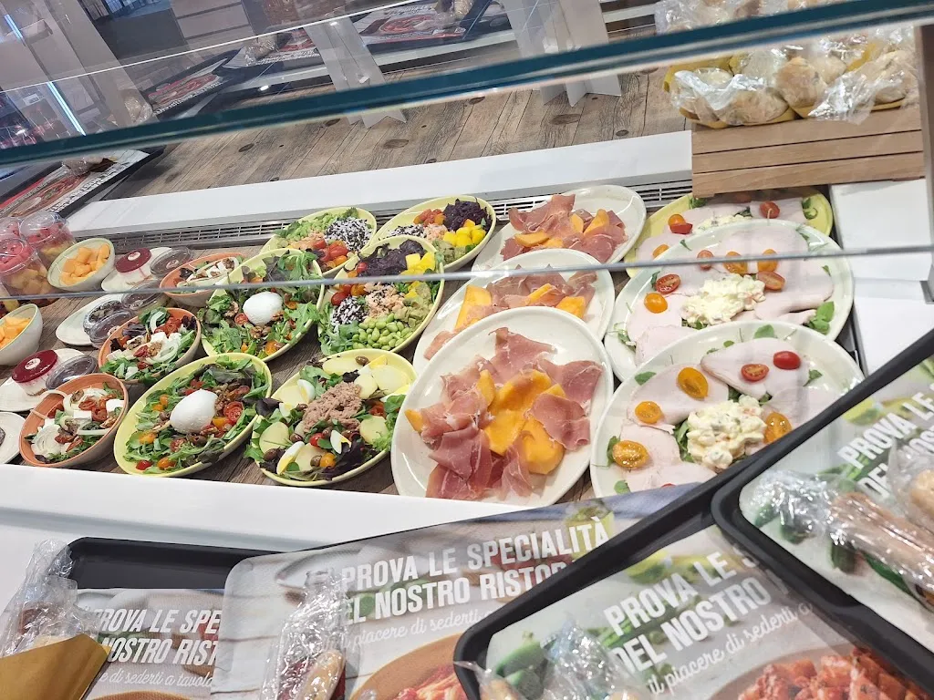 andy hewitt_Autogrill Magra Est_Santo Stefano di Magra_review