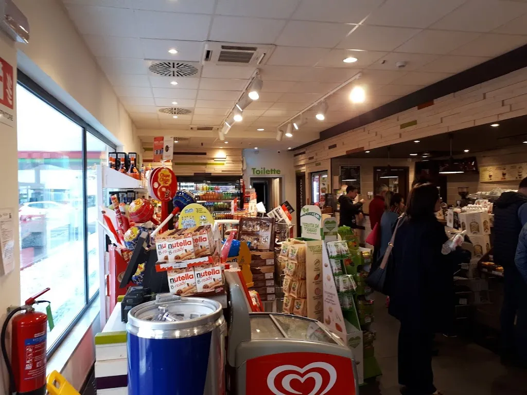 Alex Haas_Autogrill Magra Ovest_Santo Stefano di Magra_review