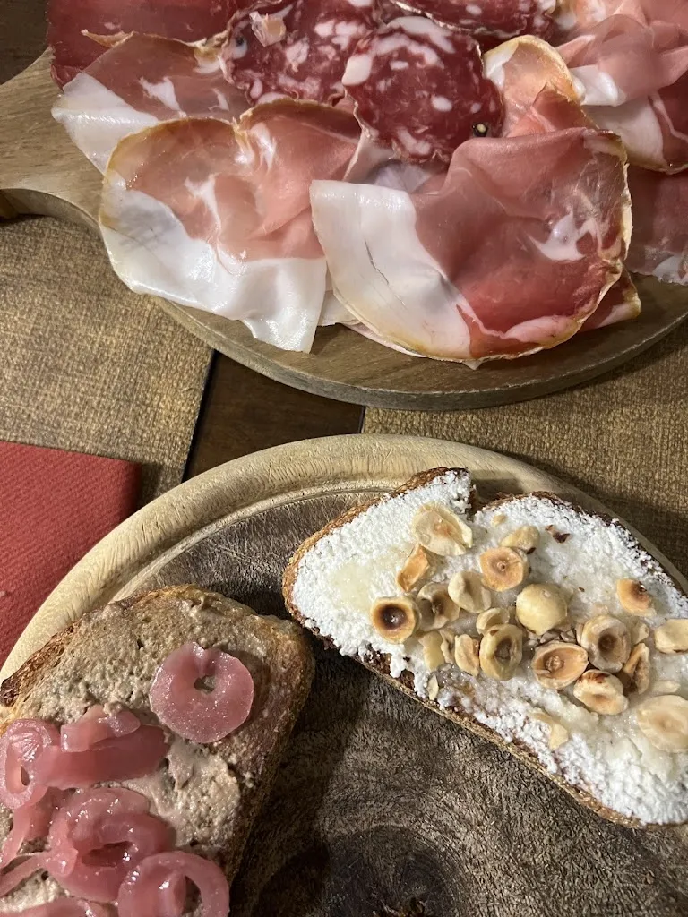 Ágó Szabó_La porta verde_San Remo_review