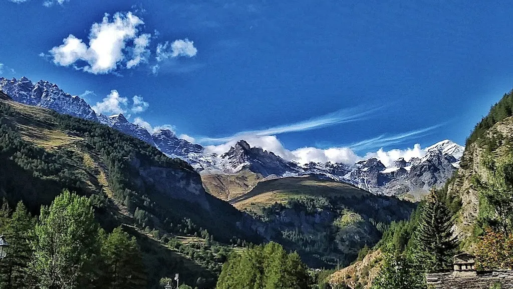 Rustic Chalet de Nos_Ollomont_slider_image_3