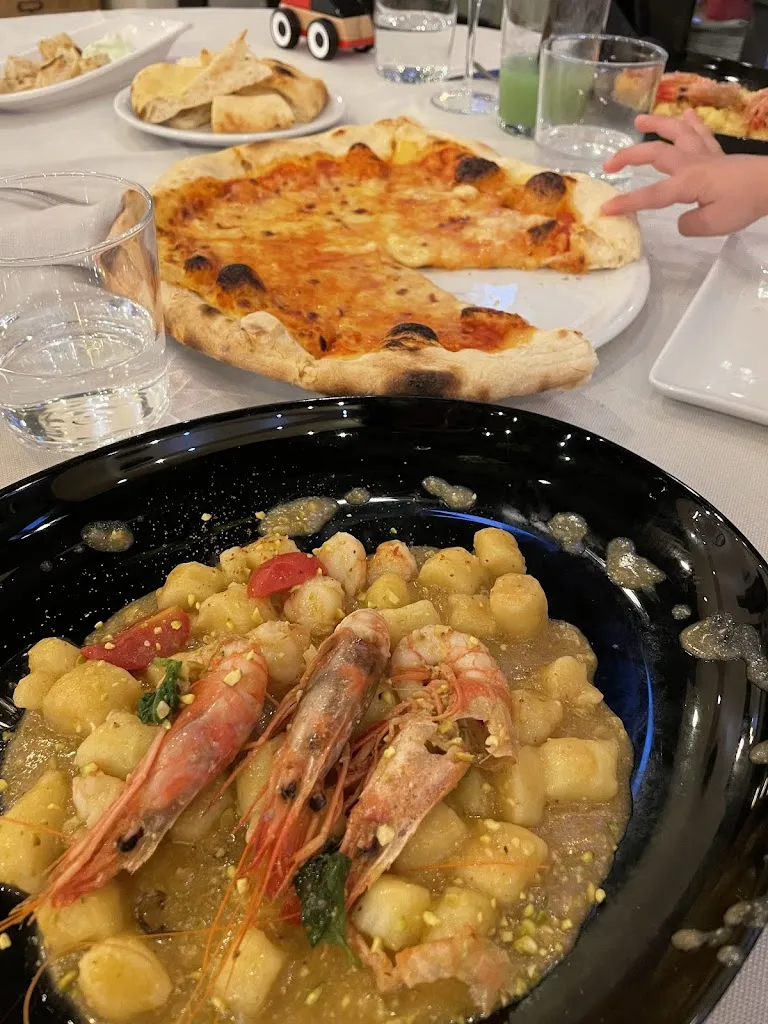 Alyssa Tavadyan_Ristorante Pizzeria Mediterraneo_San Remo_review