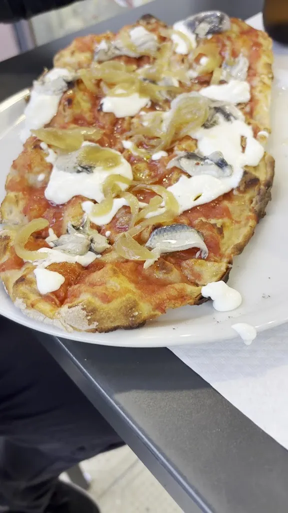 Harriet McDonald_Pizzeria e Pinseria Sanremo_San Remo_review