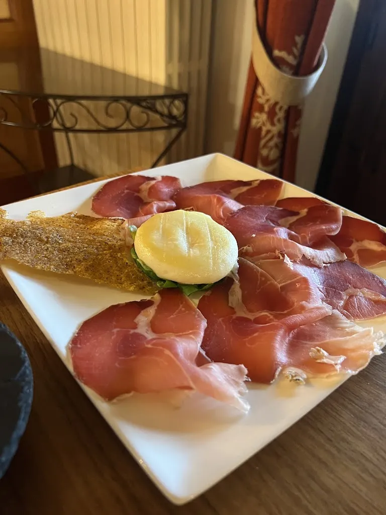 Ristorante La Taverne_Ollomont_slider_image_3