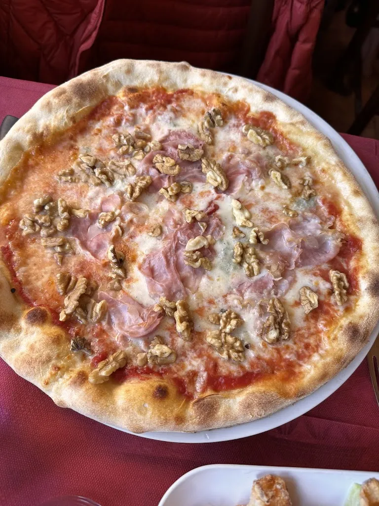 Bar Trattoria Pizzeria della Piazza_Sciarborasca_slider_image_3