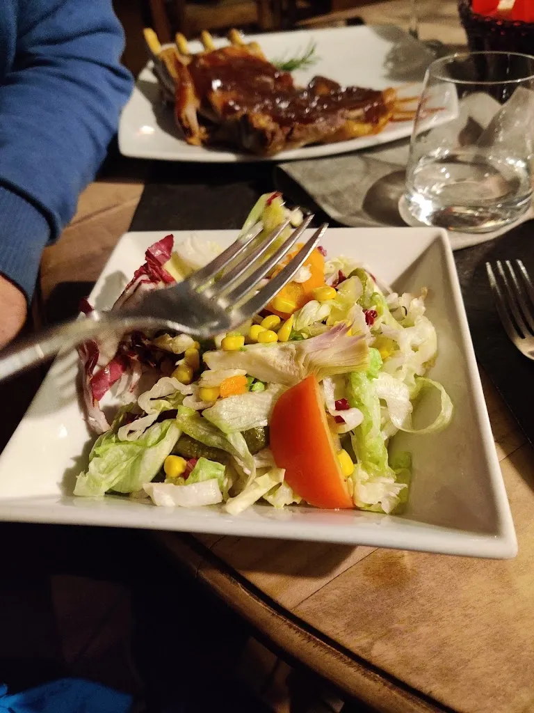 chen ozer_Taverna Coppapan & Pizzeria Le Dahu_La Thuile_review