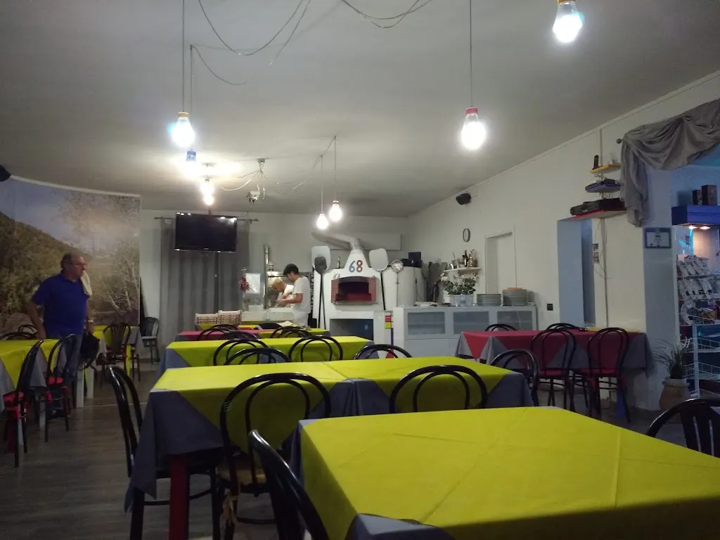 Bar Pizzeria 68 di Carneglia Christian e c. snc restaurant in Sesta Godano