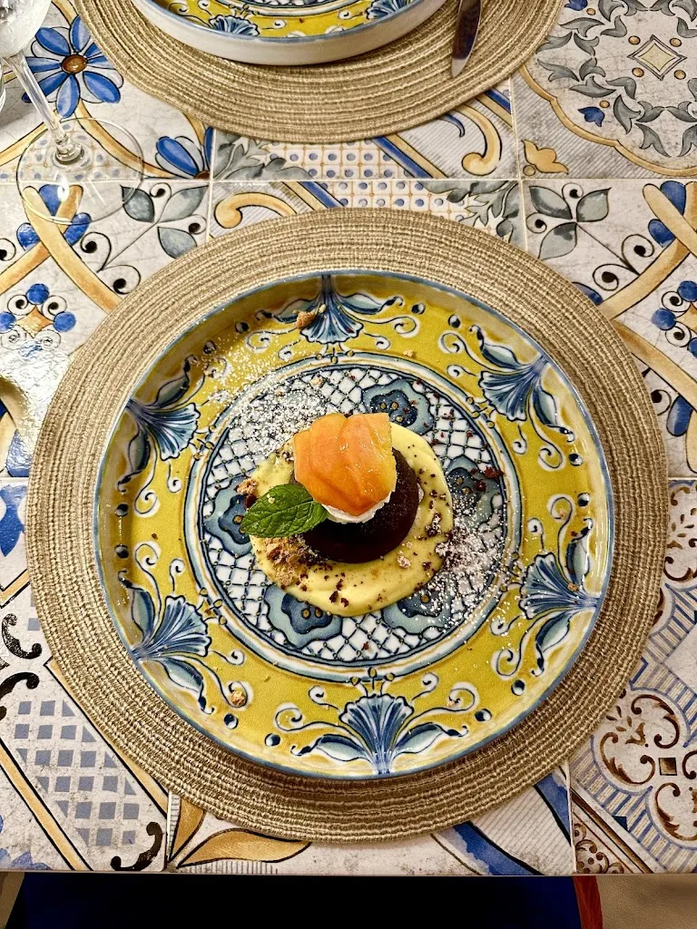 Niki Lewis_Il Mugugno_Spotorno_review