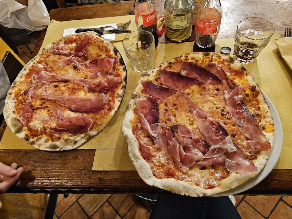 Pizzeria La Pecora Nera_Serra Riccò_slider_image_2