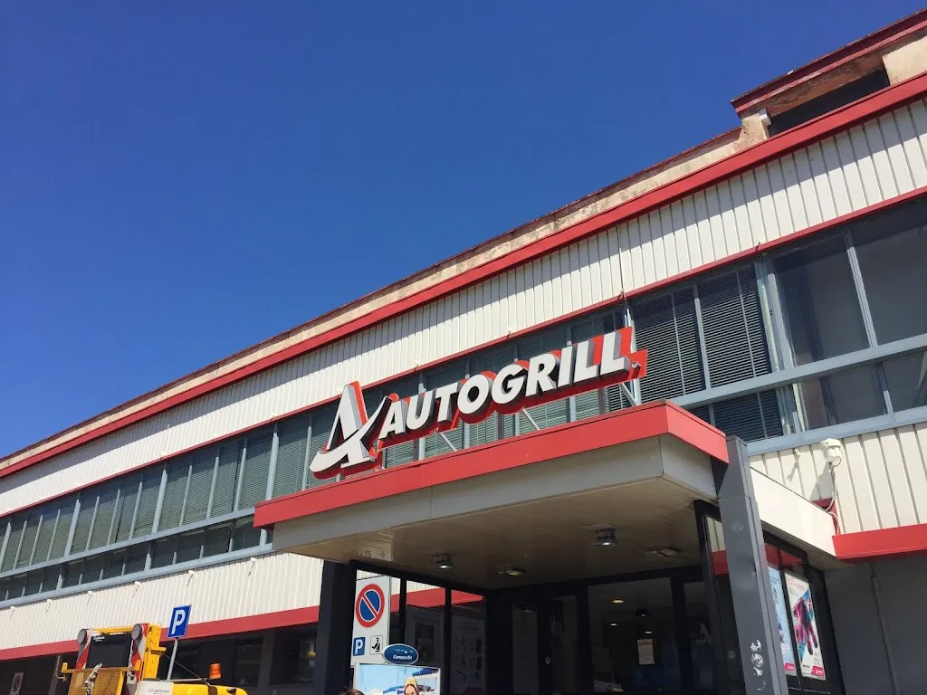 Simone Birchmeier_Autogrill Campora Est_Serra Riccò_review