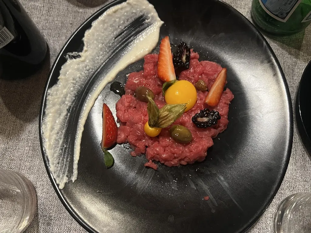 jacey depriest_La Crèche_La Thuile_review