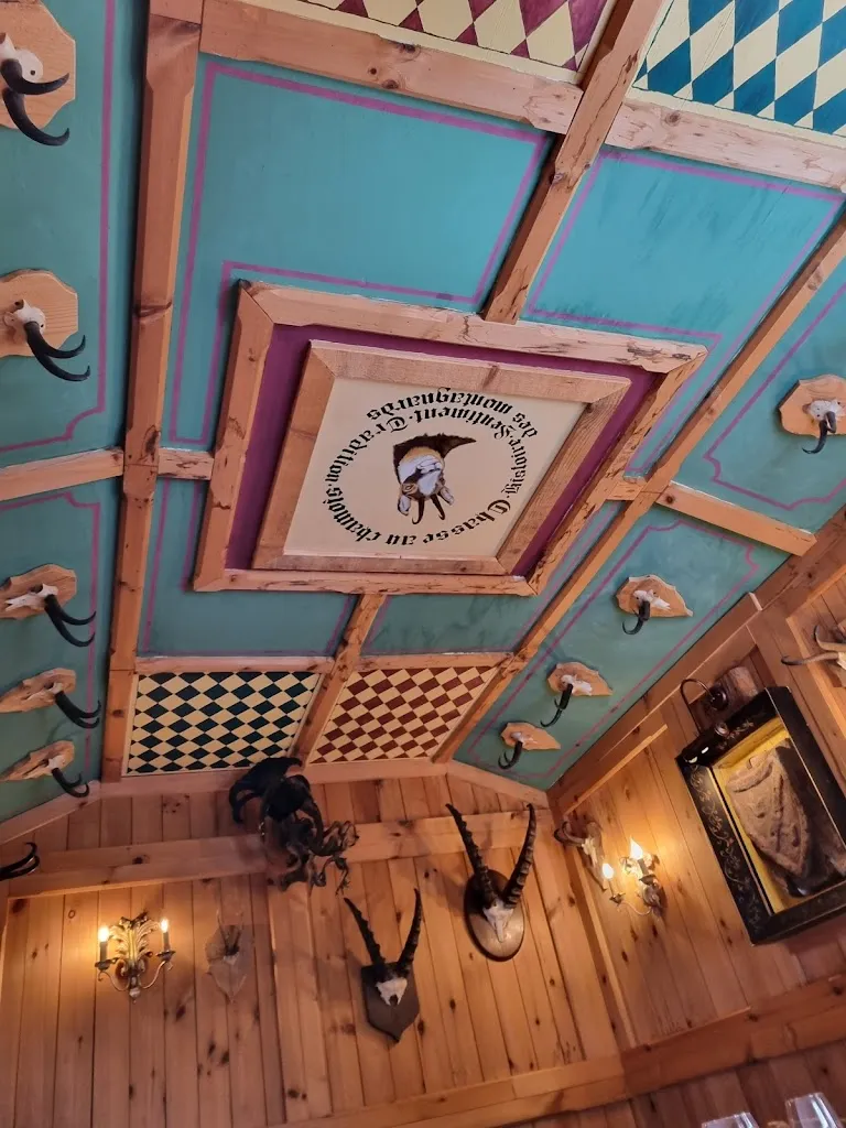 A C (Arcadio)_LA MAISON BLANCHE restaurant de montagne_La Thuile_review