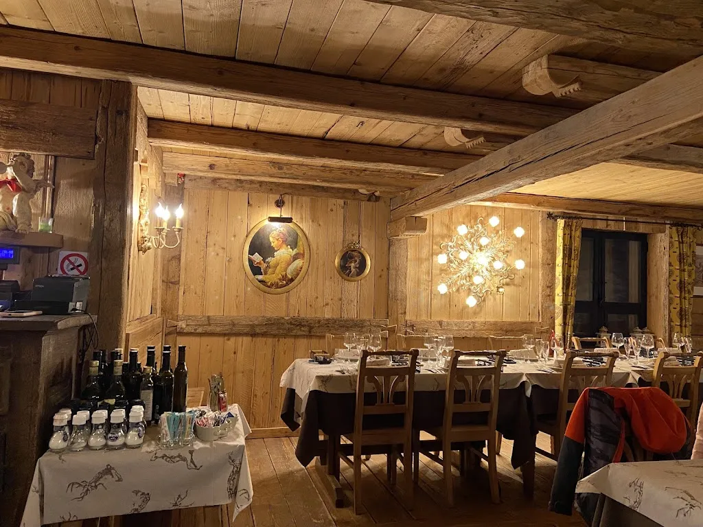 LA MAISON BLANCHE restaurant de montagne_La Thuile_slider_image_3