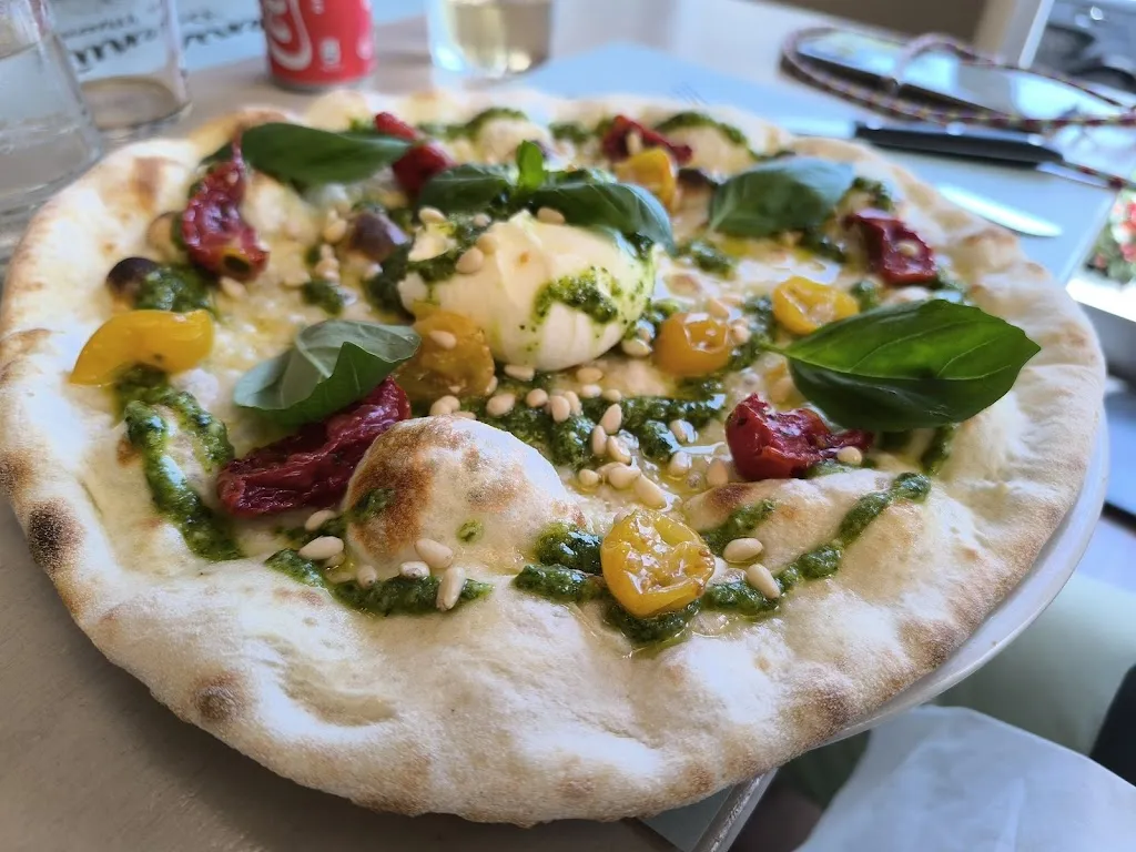 Michael R. _Bar-Pizzeria Le Grotte da MaMa'_Toirano_review
