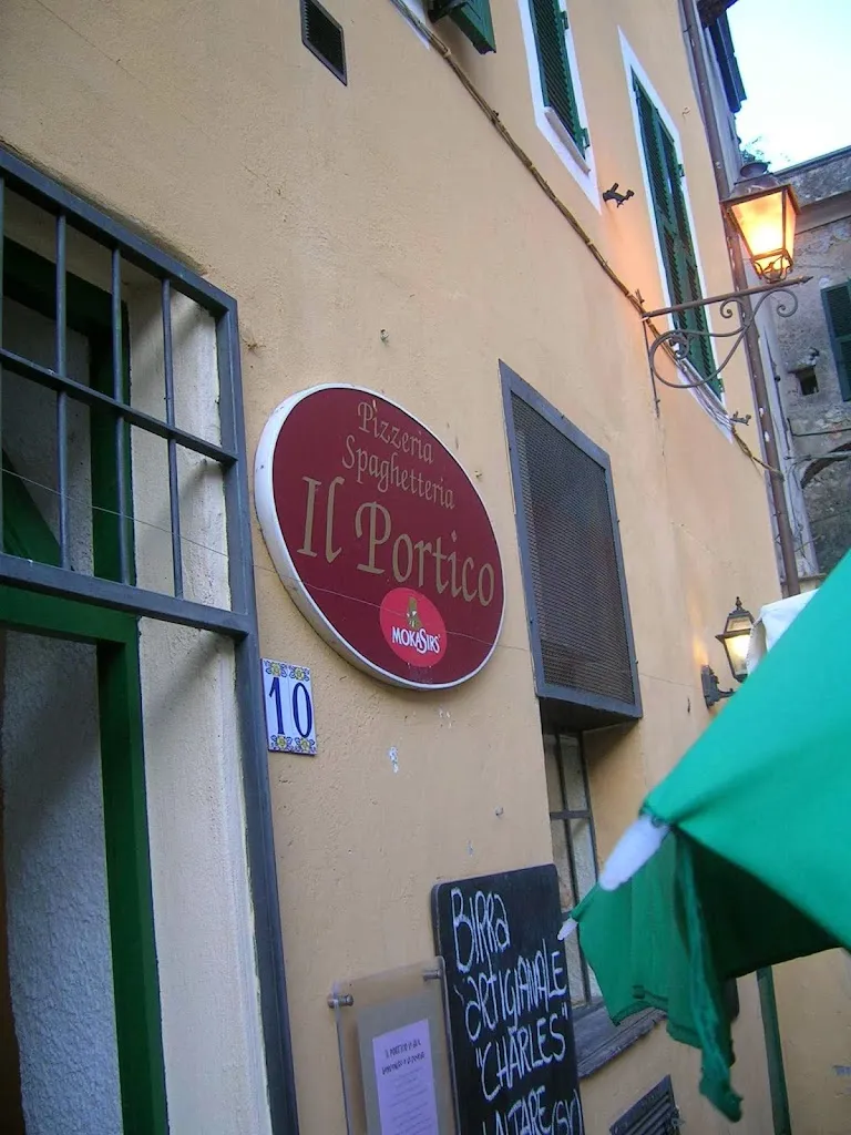 Il Portico restaurant in Toirano