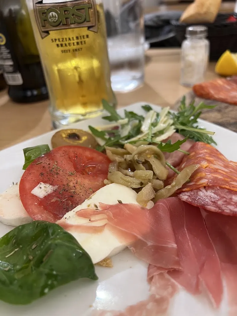 paul moody_La Grotta Ristorante Pizzeria_La Thuile_review